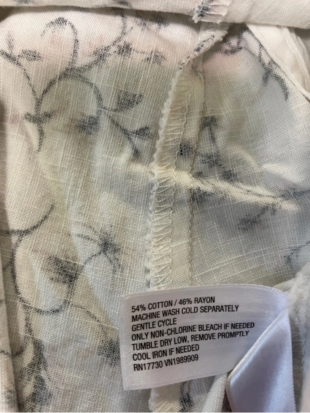 Universal Thread White Floral Elbow Sleeve V-Neck A Line Mini Skater Dress NWT - Picture 7 of 8
